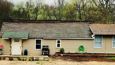 515 WOODLAND DR  