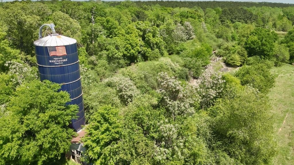 11 25 acres Huskey Rd  