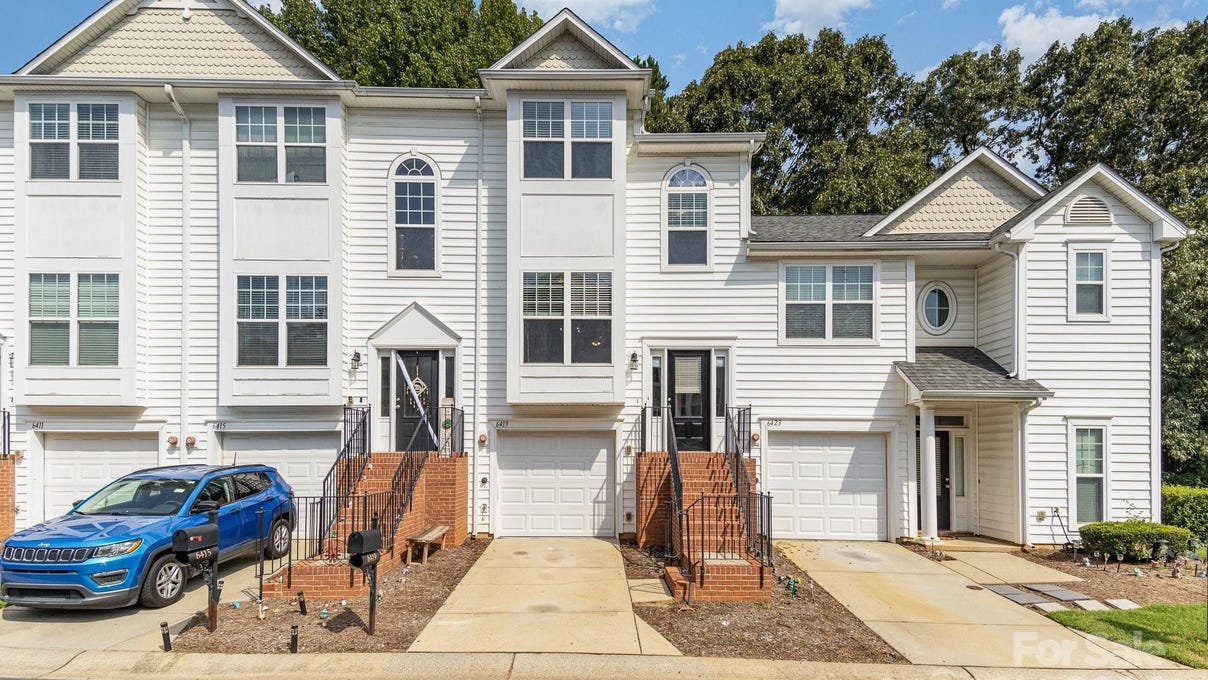 6419 Royal Celadon Way  