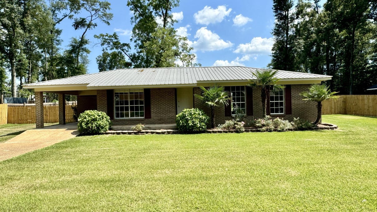 121 Tara Ln  