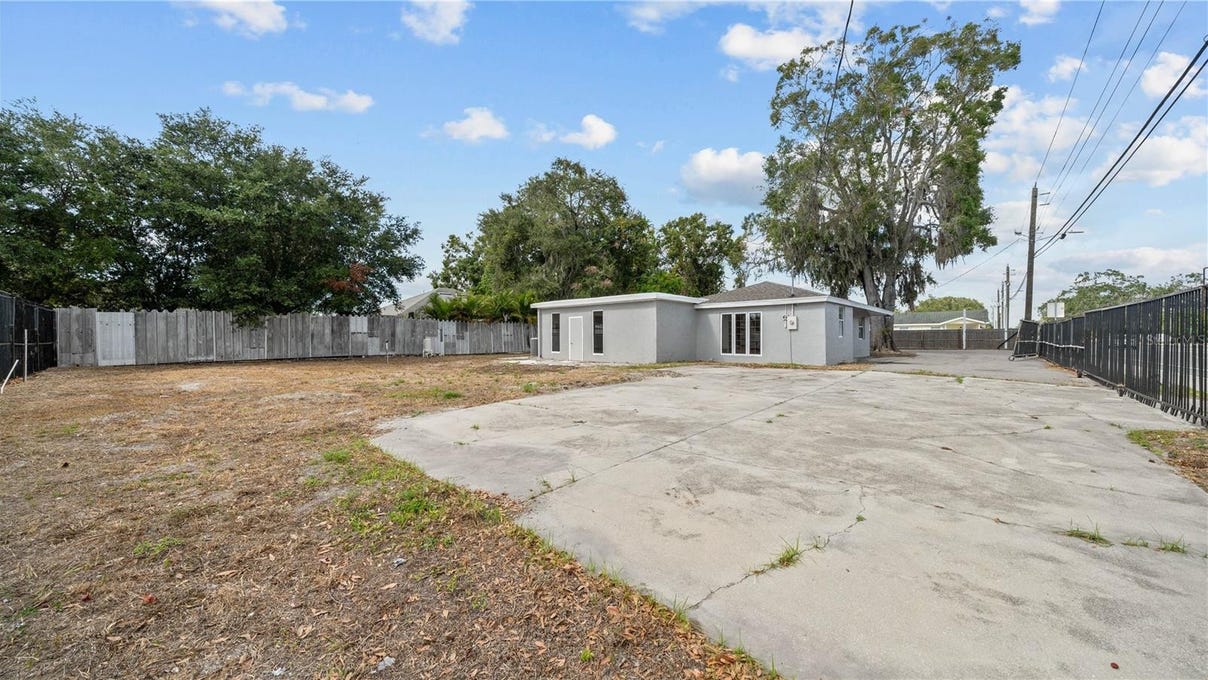 4107-4111 N LOCKWOOD Rdg Rd  