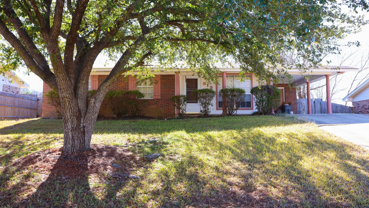 919 Cherry Stone Cir  