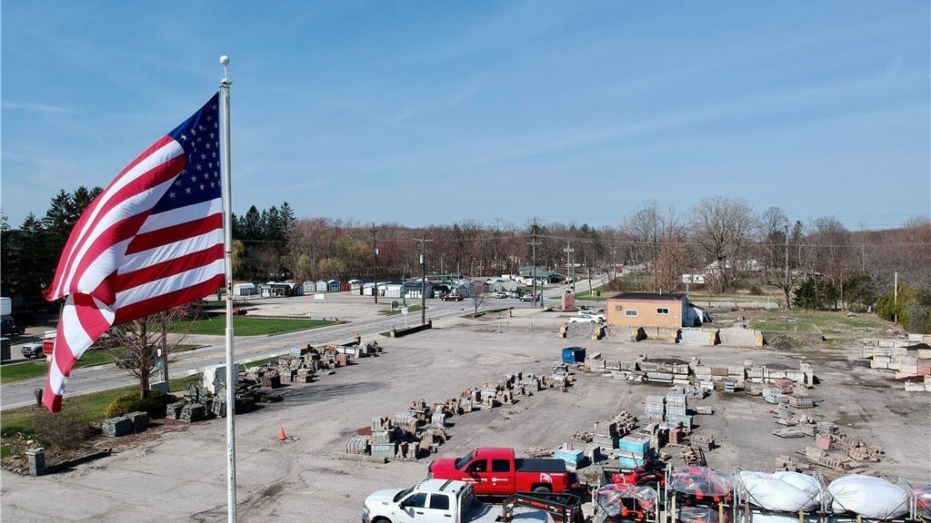 8265/8227 Euclid Chardon Rd