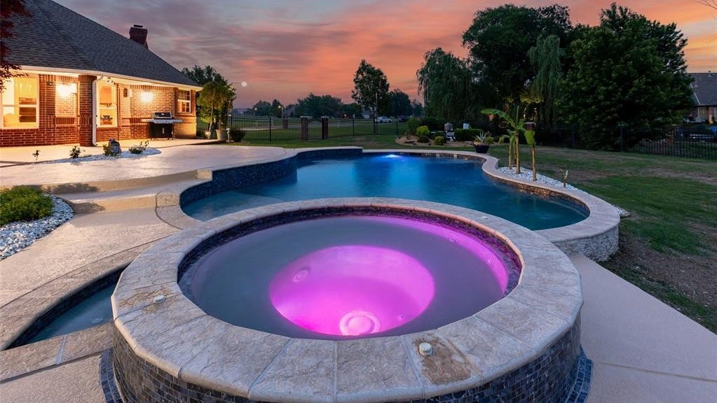 1200 Southern Hls Cir  