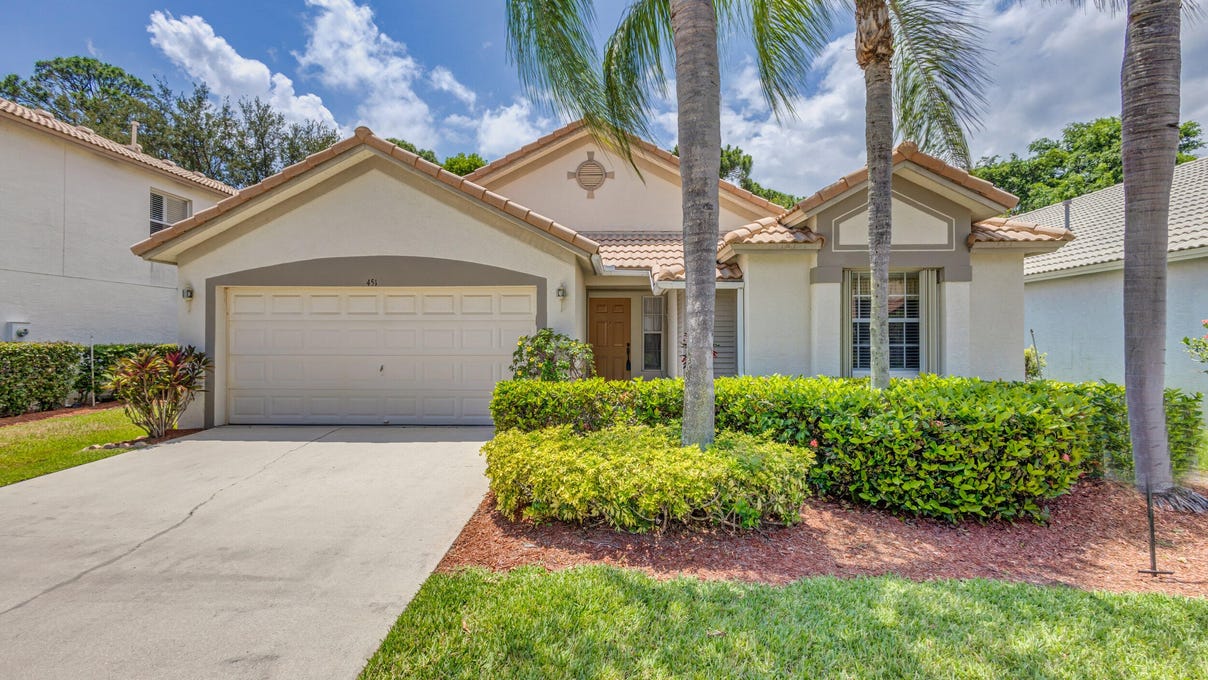 451 Woodview Circle, Palm Beach Gardens, FL 33418 House for Sale