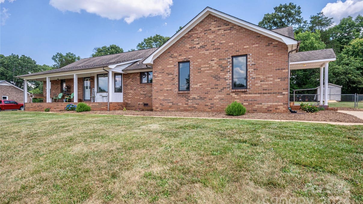 1165 River Hl Trl  