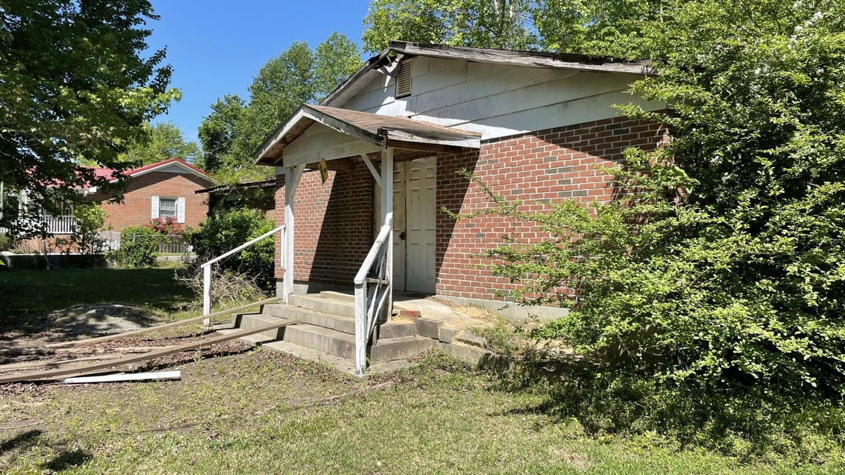 1780/1832 Clark Rd  