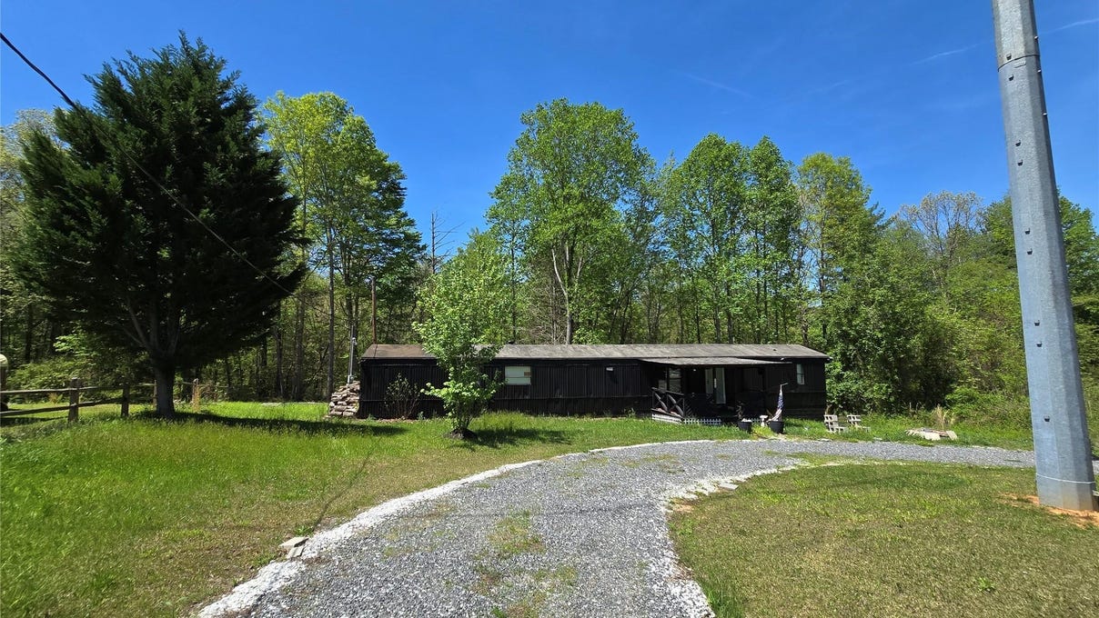 1904 Nelson Gates St  