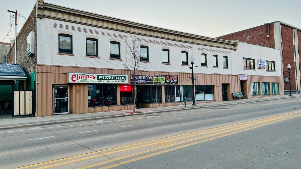 104 S Peoria Ave  