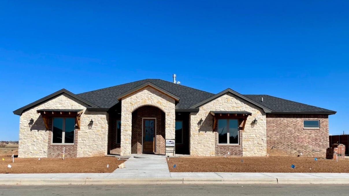 3416 141st Street, Lubbock, TX 79423 House for Sale