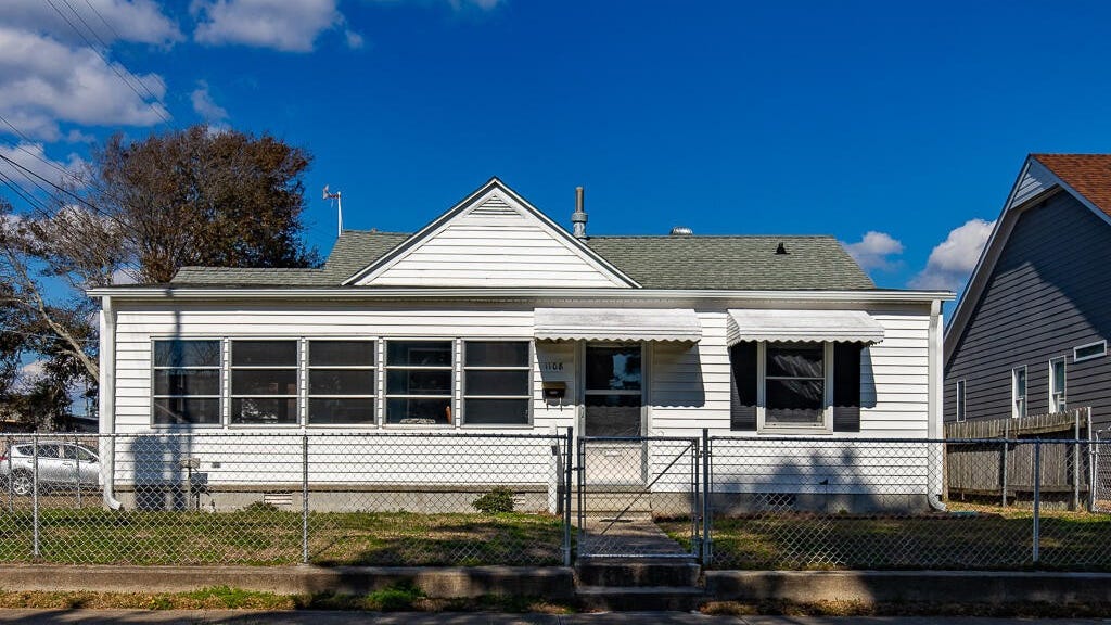 1108 Evans Street, Morehead City, NC 28557 House for Sale