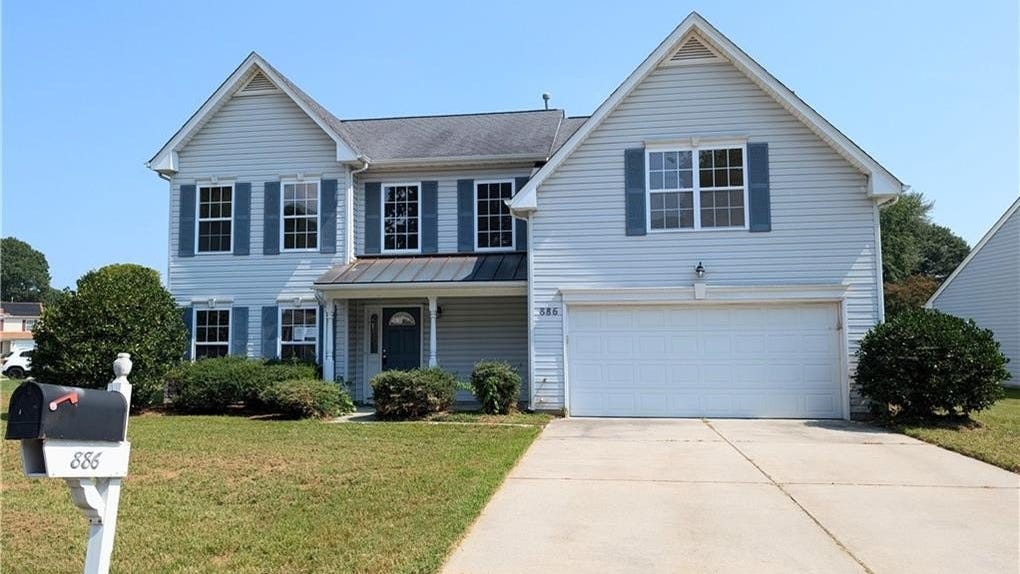 886 Charlotte Dr  