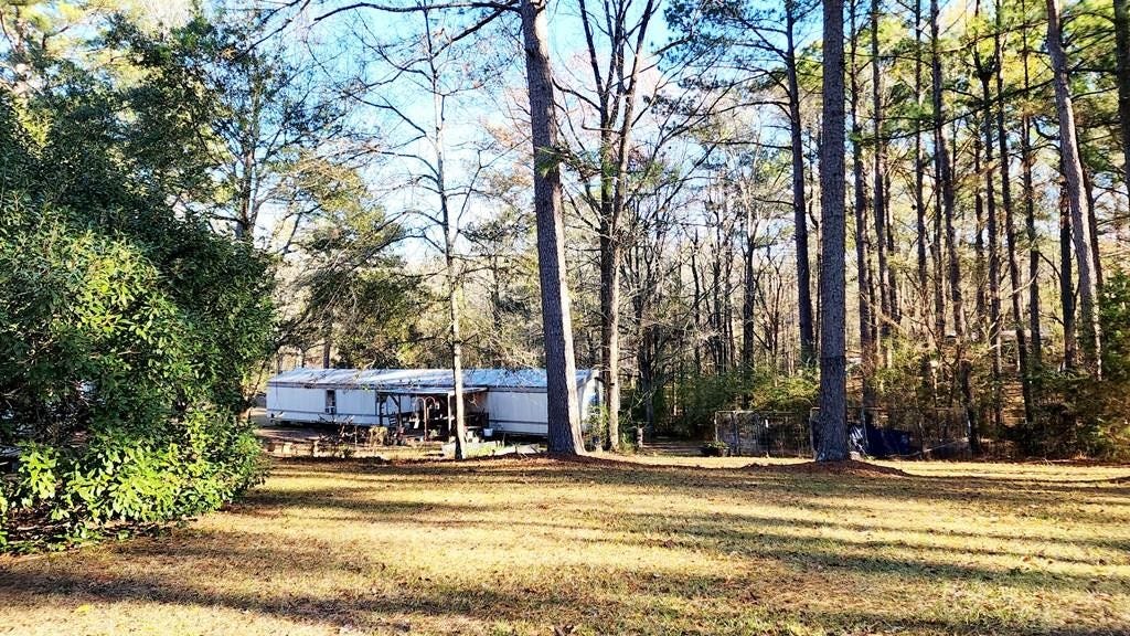 1621 Highway 469 S  