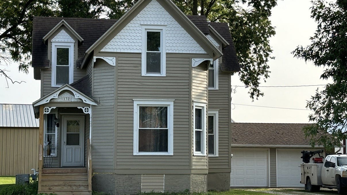 132 W Ottawa Rd  
