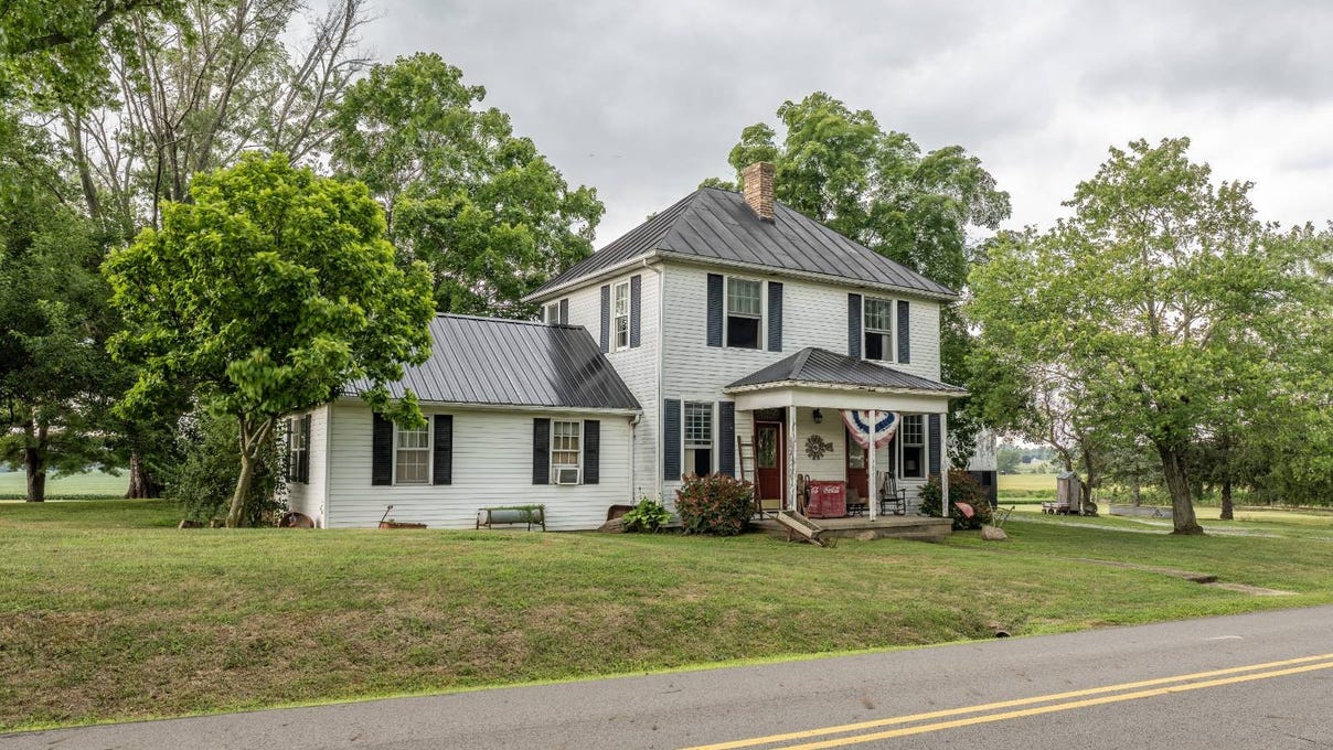 1446 Snyder Rd  
