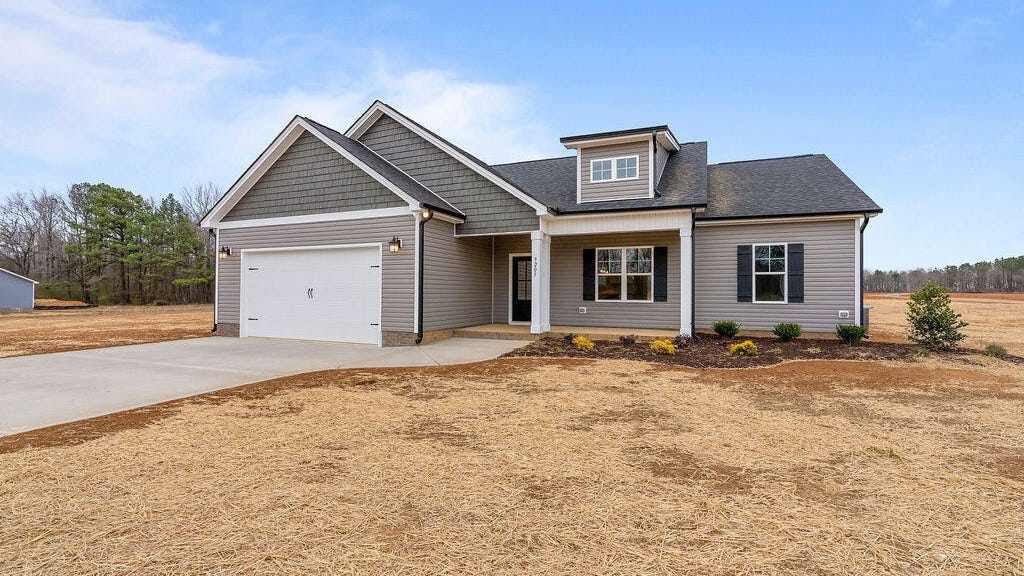 103 Hatchet Dr  