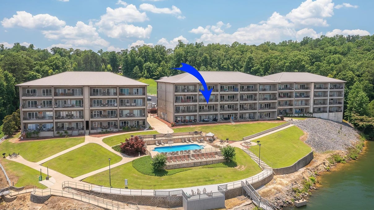 9661 CURRY Hwy Unit 124  