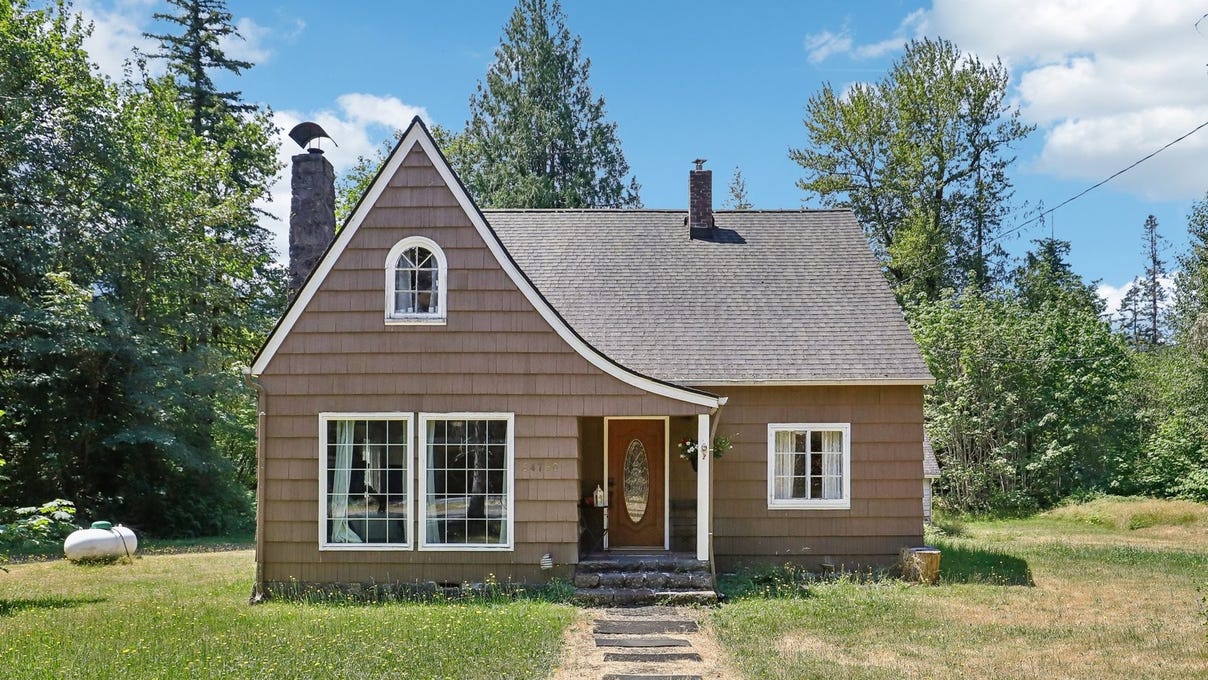 64750 E BRIGHTWOOD Loop RD  