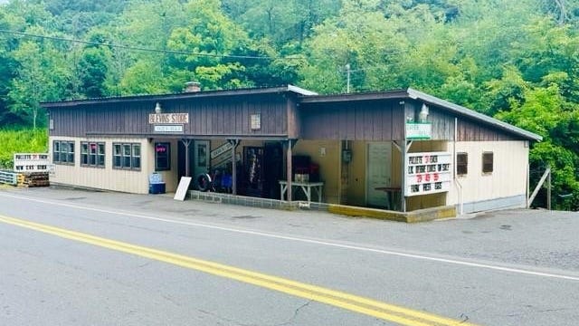 4370 Old Hwy 16