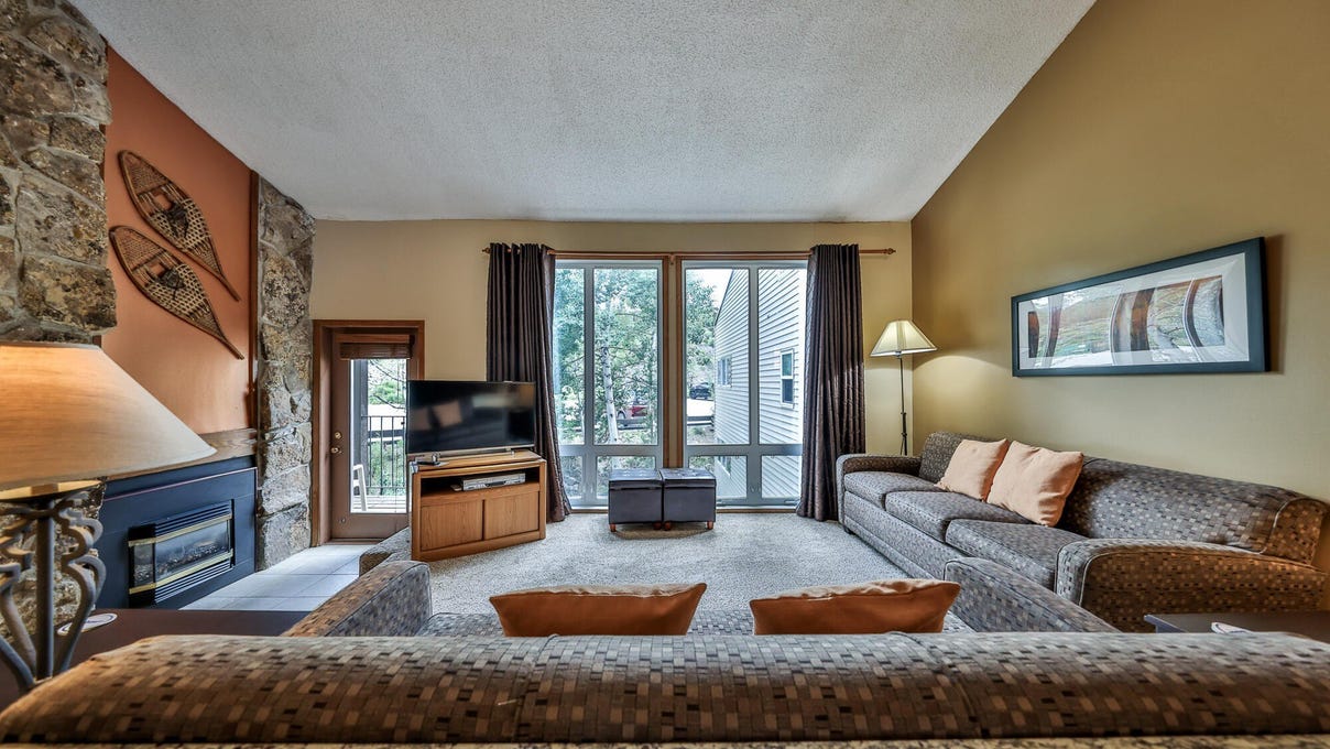 96 MOUNTAINSIDE Unit 40  