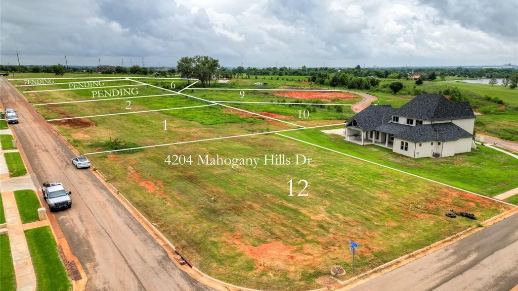 4204 Mahogany Hls Dr  