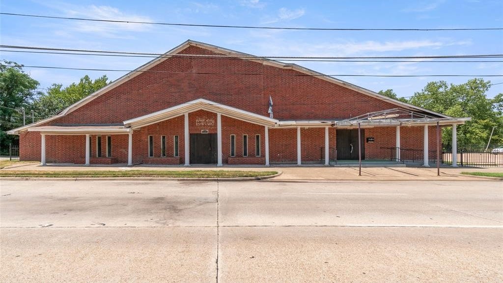 2349 Cedar Crst Blvd  