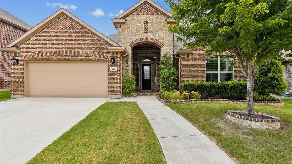 6837 San Fernando Dr  