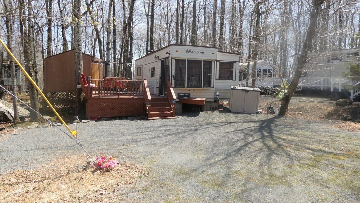 285 Tamarack Trl  