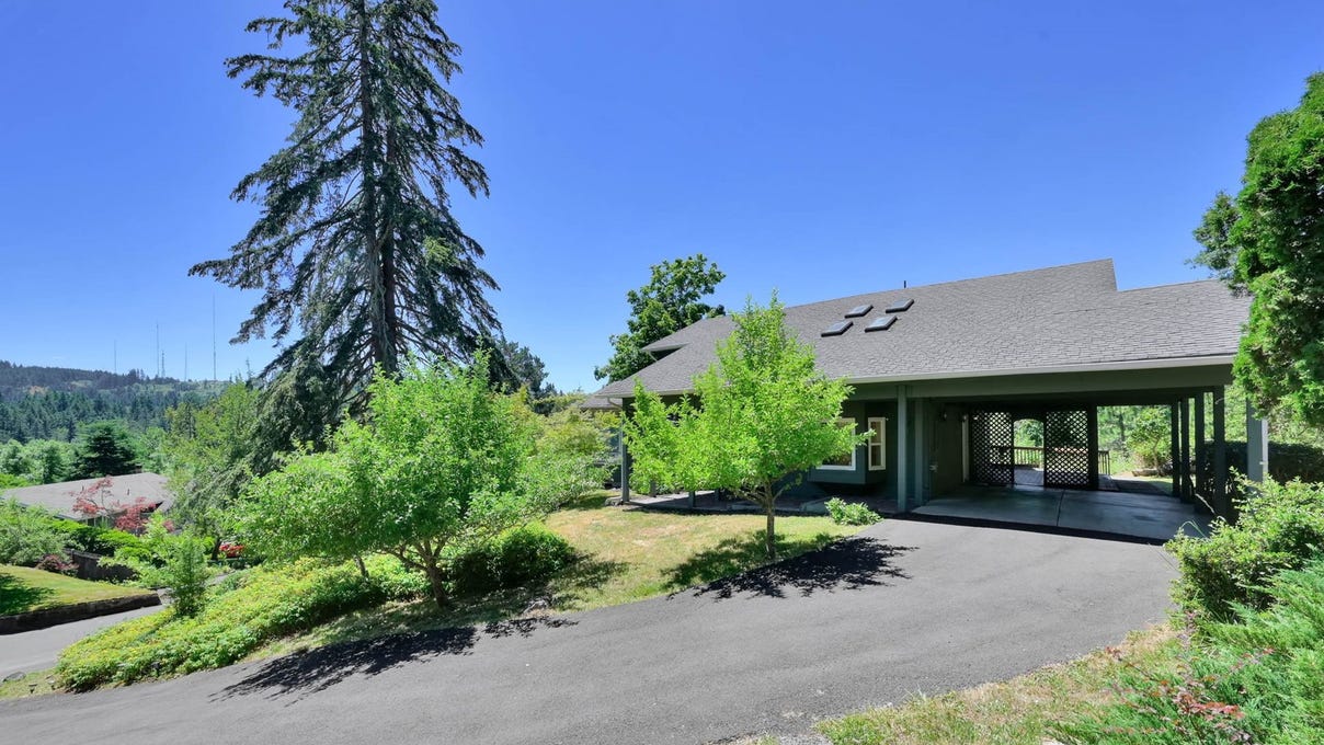 1975 Tigertail Rd  