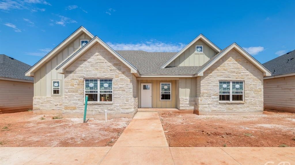 1527 Fletchers Path  