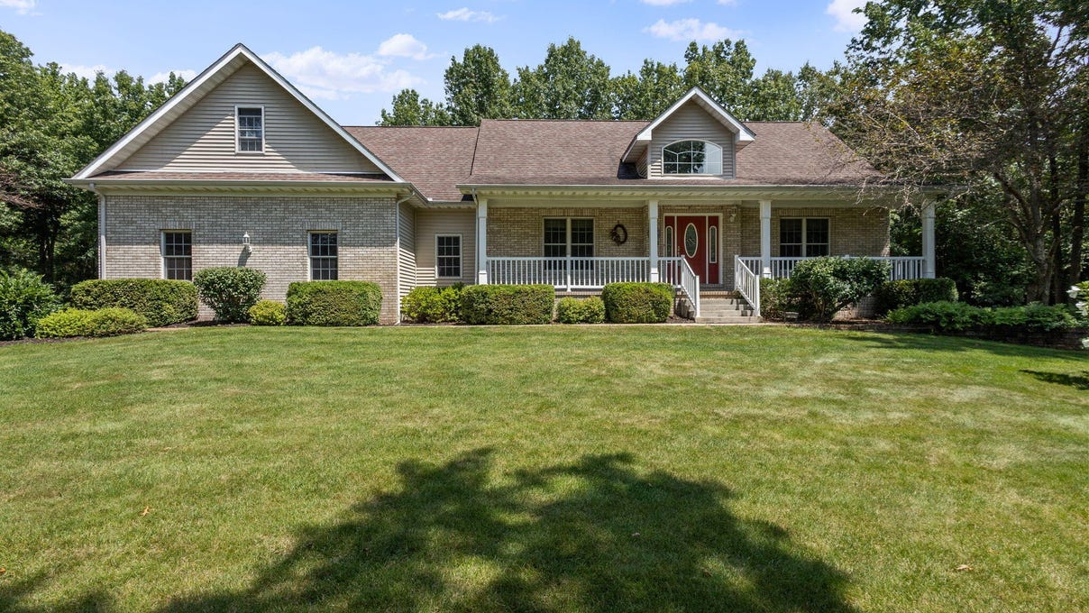 10597 Whispering Woods Dr  