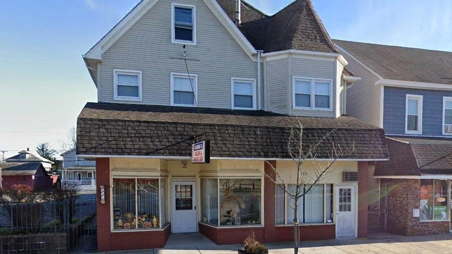 146-148 Philadelphia Ave  