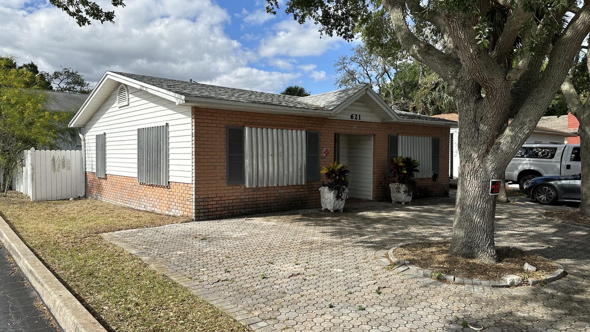 621 Palmetto Ave  
