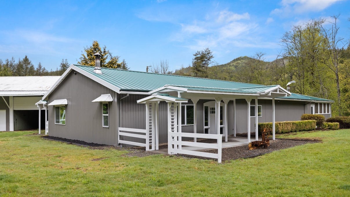 19575 Meadowbrook Dr  