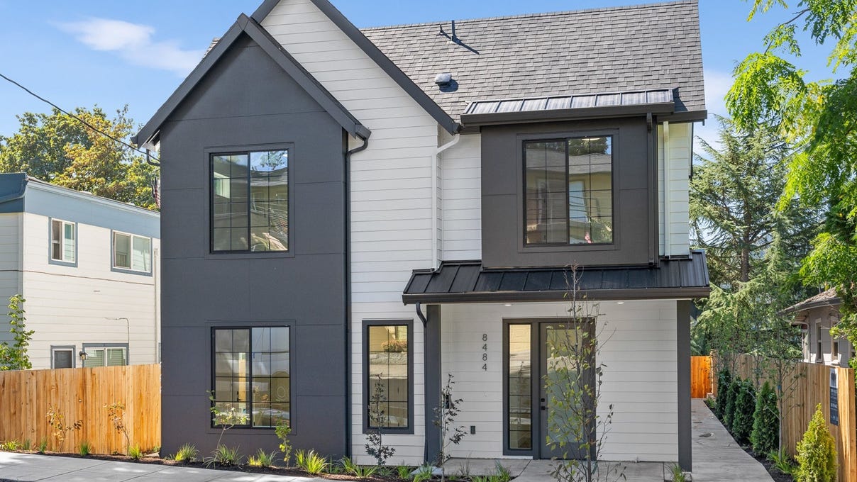 8474 N Willamette Blvd