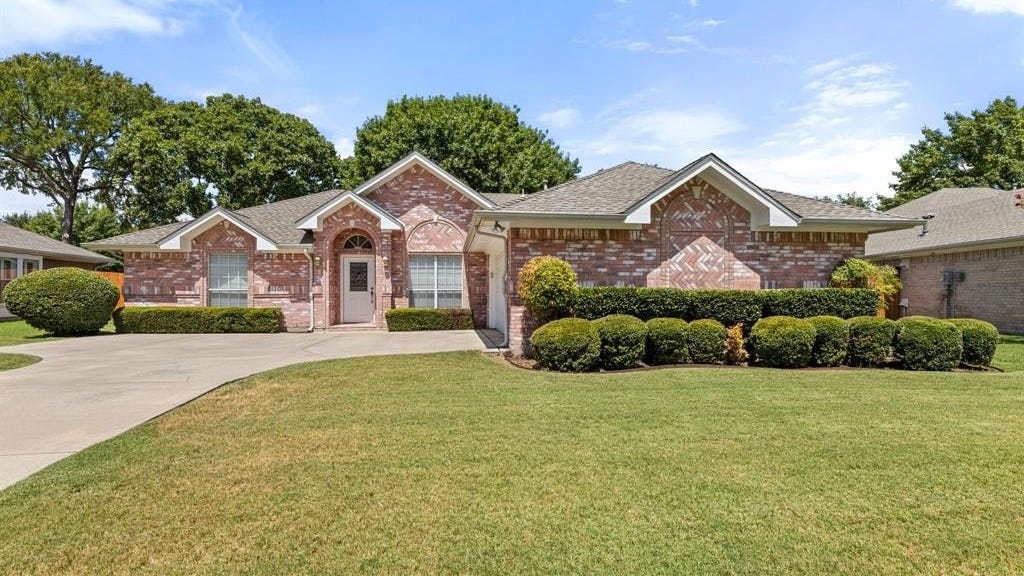 3228 Riverwood Dr  