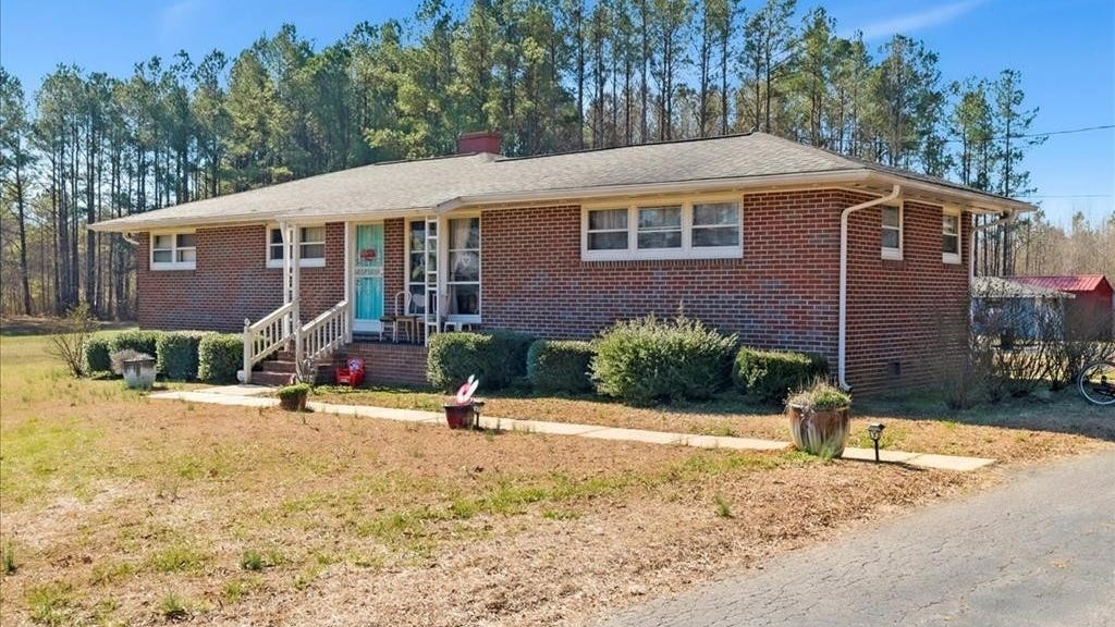 19919 Christanna Hwy  