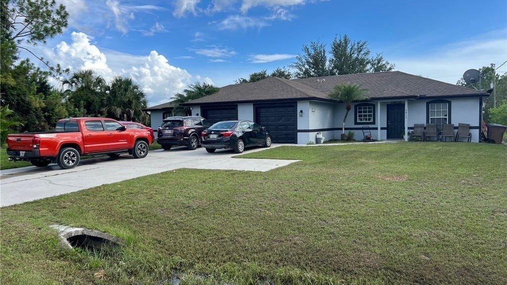 2413/2415 Churchill Ave N  