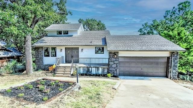 43 W Oak Dr  