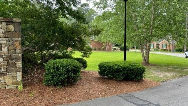 27 Wisteria Dr  