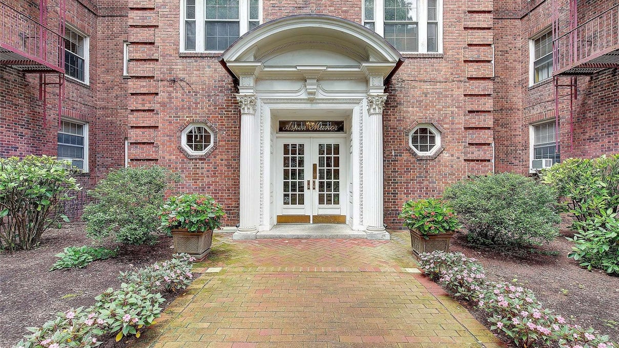 11701 Park Lane South, Apt A2C, Kew Gardens, NY 11415 House for Sale