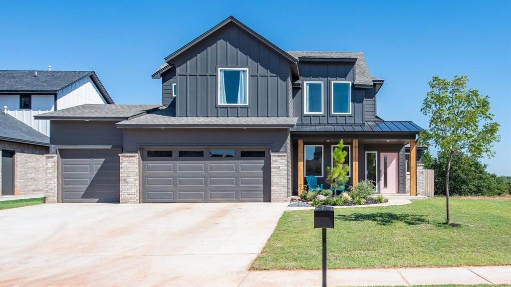 2140 Santa Monica St  