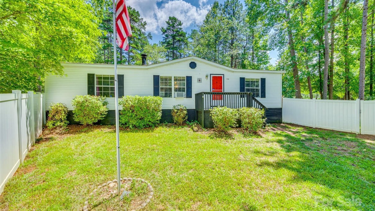 114 Catawba Woods Ct  