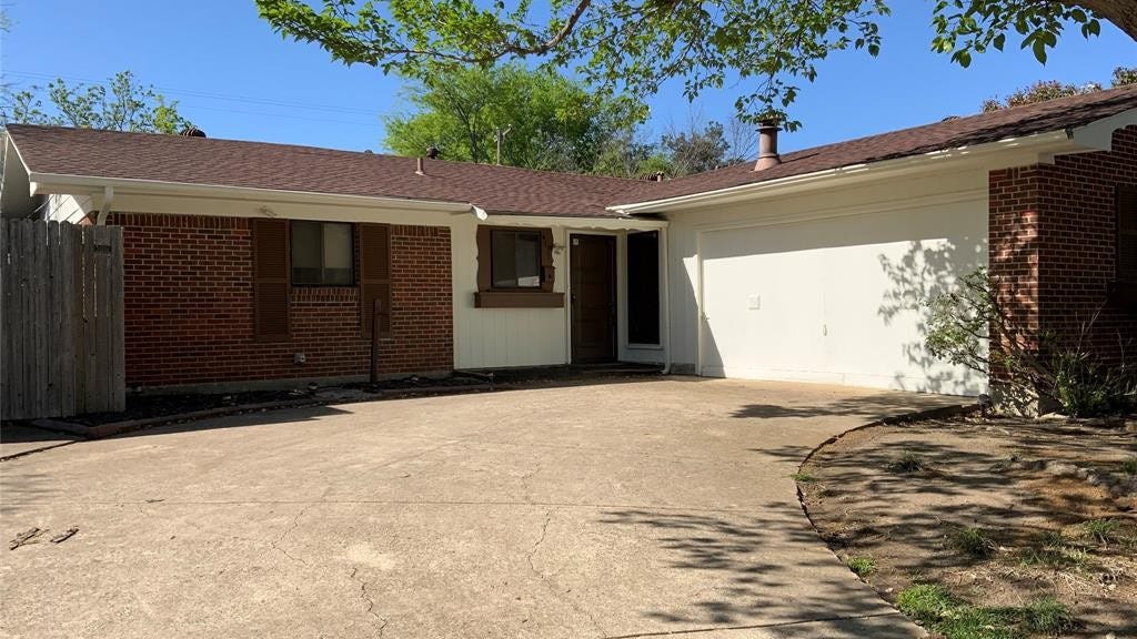 4717 South Drive W, Fort Worth, TX 76132 House for Sale