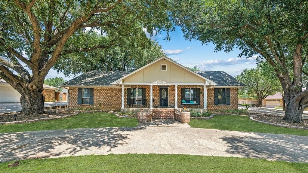 1242 Laguna Vista Way  