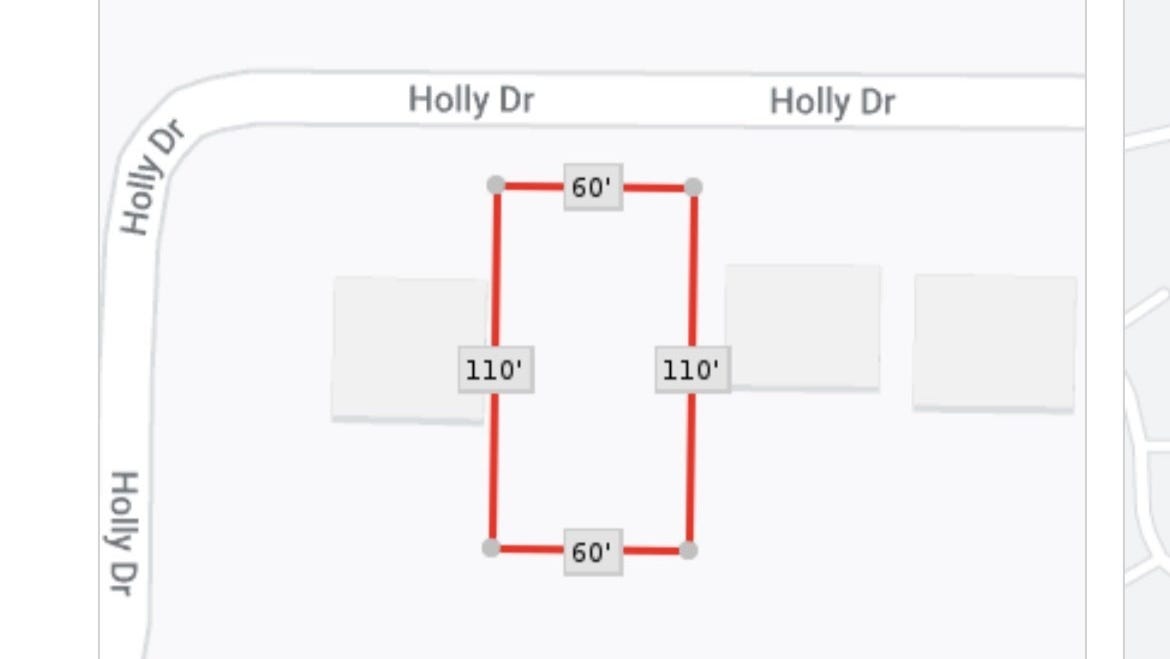 1082 Holly Dr  