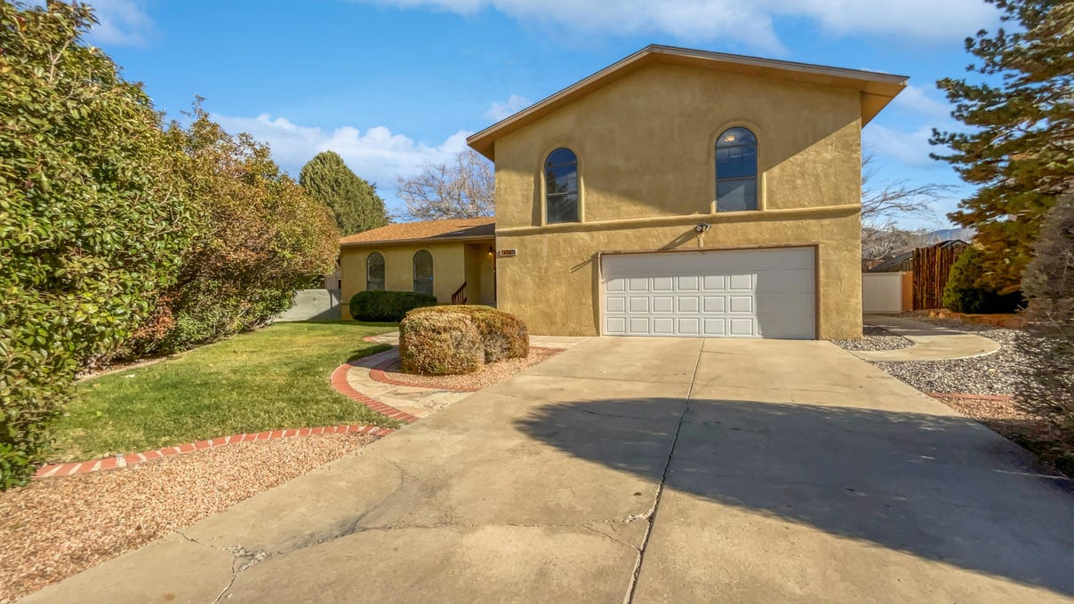 7416 DON TOMAS LN NE  