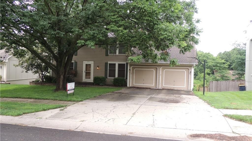 8714 N Troost Ave  