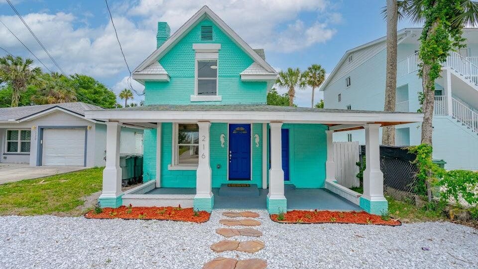216 N Halifax Avenue, Daytona Beach, FL 32118 House for Rent