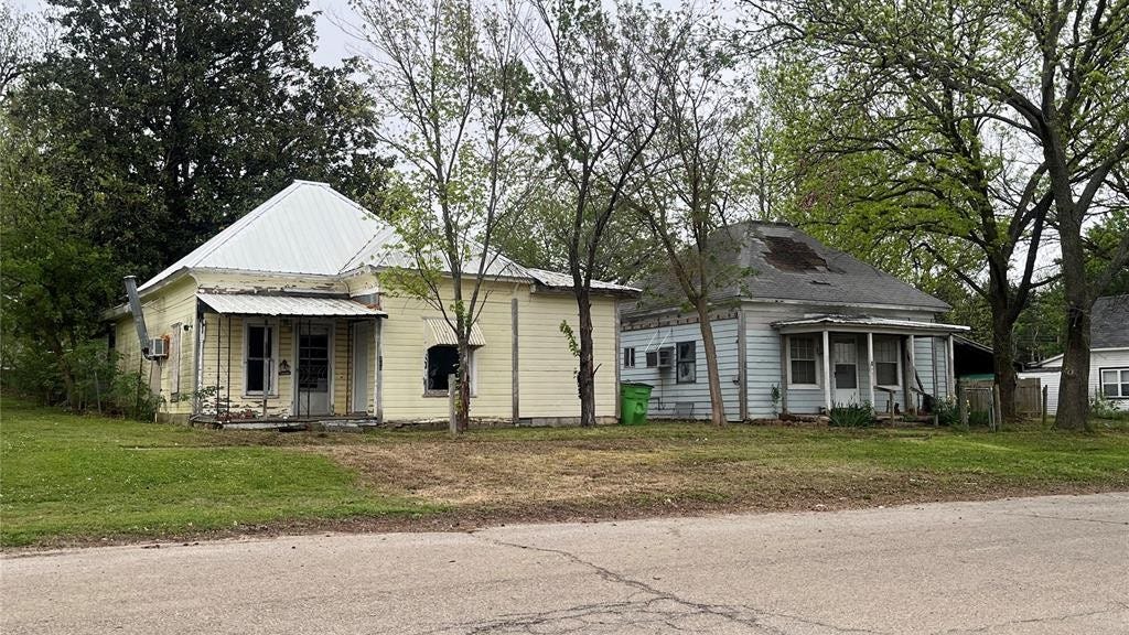 810 Klabzuba Ave